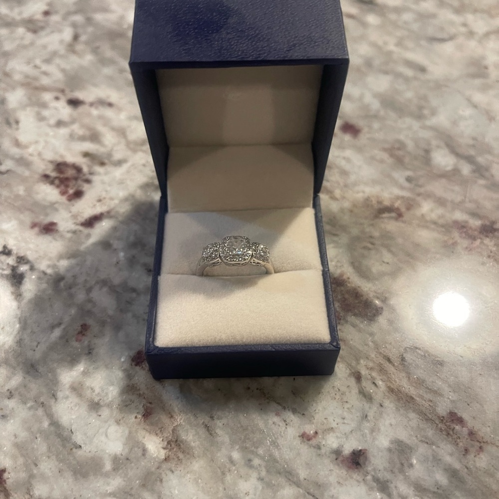 Elegant Silver Ring with Crystal Accents